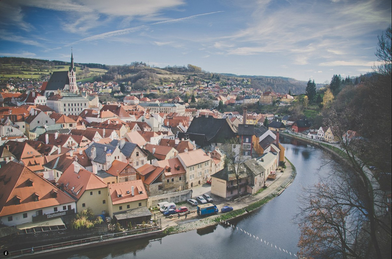 利用后期打造出唯美灰色调   脚本之家