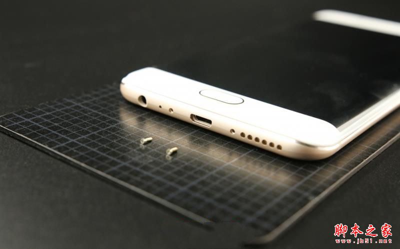 vivo Xplay6内部做工怎么样?vivo Xplay6手机拆机全过程图解教程