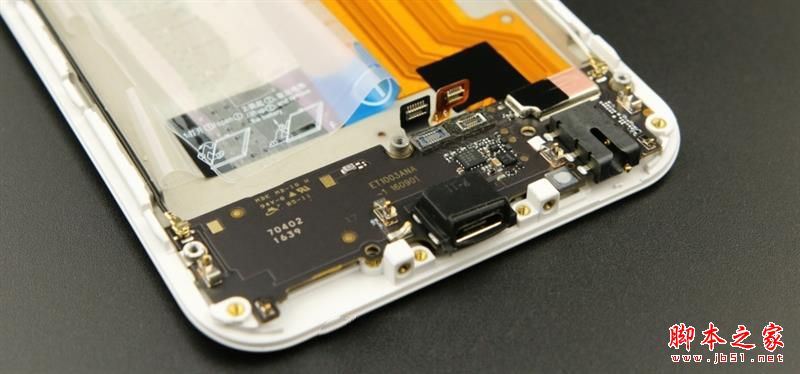 vivo Xplay6内部做工怎么样?vivo Xplay6手机拆机全过程图解教程