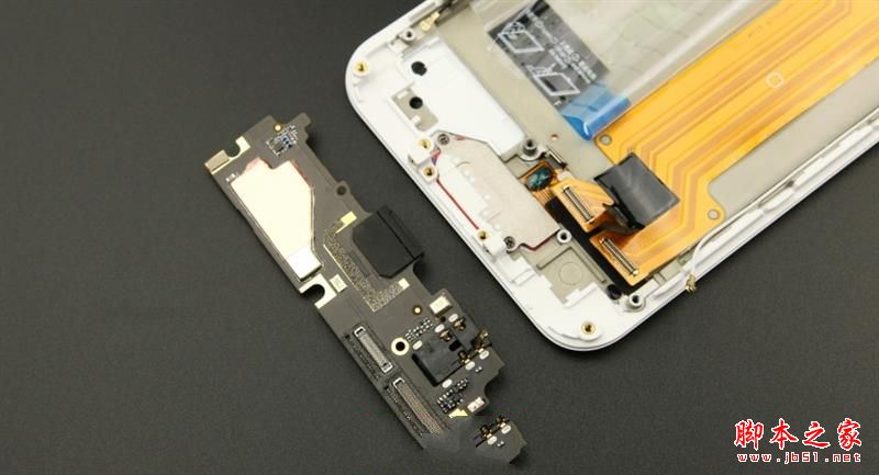 vivo Xplay6内部做工怎么样?vivo Xplay6手机拆机全过程图解教程
