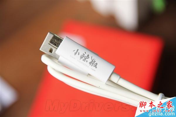 2000万摄像头!小辣椒5开箱图赏:蜀锦后壳