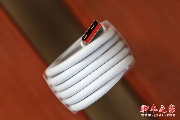 荣耀Magic有几种颜色？荣耀Magic玄金黑好看吗？