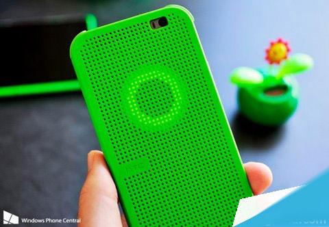 WP8.1版HTC One M8专用保护套上的Cortana