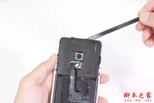 锤子M1拆解做工怎么样?锤子M1手机拆机全过程评测图解