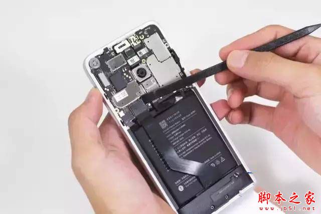锤子M1拆解做工怎么样?锤子M1手机拆机全过程评测图解