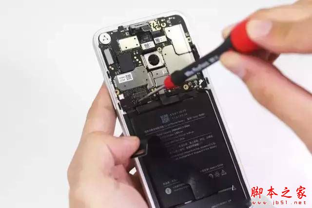 锤子M1拆解做工怎么样?锤子M1手机拆机全过程评测图解