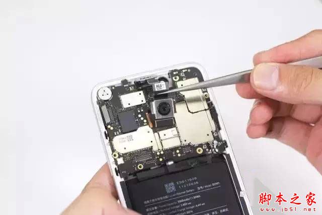 锤子M1拆解做工怎么样?锤子M1手机拆机全过程评测图解