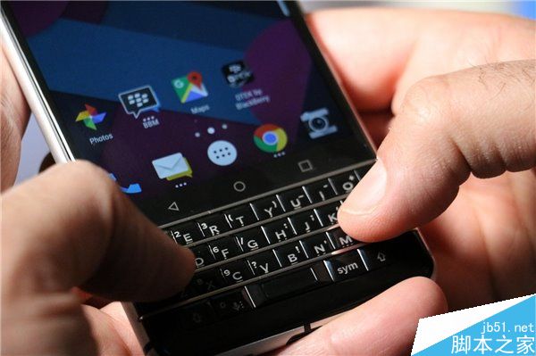 黑莓Mercury真机图赏 全键盘配高通625或售4000+