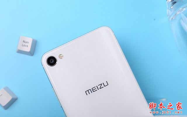 魅蓝X好看吗？魅蓝X珠光白色版手机真机图片图赏