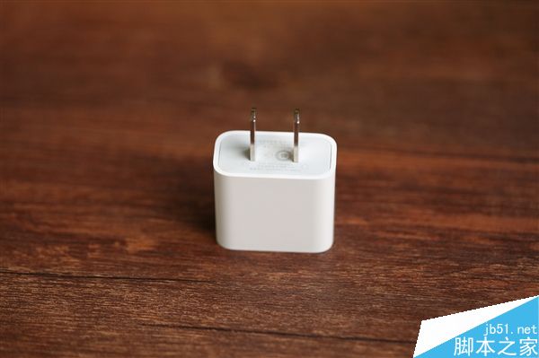 魅蓝U10开箱:999元/双2.5D玻璃