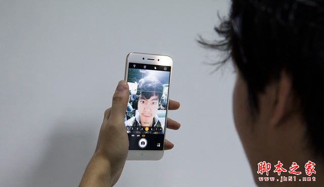 360手机N5和N4S哪个值得买？360手机N5与N4S骁龙版全面区别对比详细评测图解