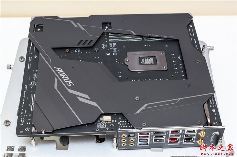 没核显香不香?Intel九代酷睿i9-9900KF深入测试