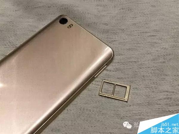 看 这就是小米5金色版！漂亮吗？