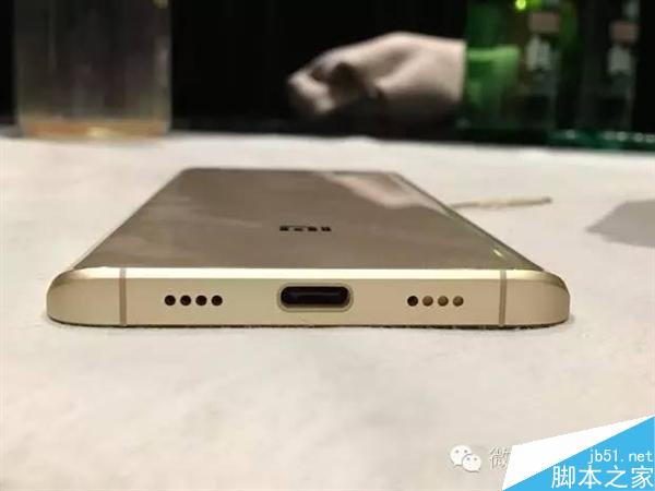 看 这就是小米5金色版！漂亮吗？