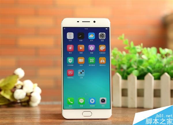 更喜欢哪个?金色/玫瑰金OPPO R9对比图赏