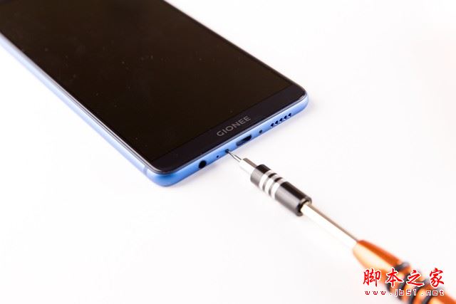金立M7内部做工怎么样?金立M7拆机图解全过程评测