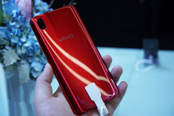 vivo X21和屏幕指纹版哪个值得买？vivo X21和vivo X21屏幕指纹版全面对比评测