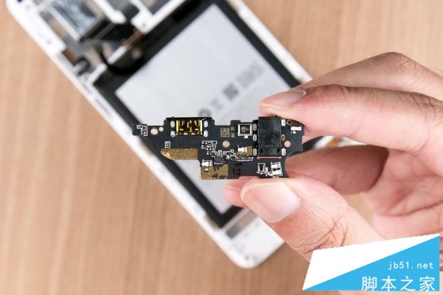 魅蓝Note6内部做工如何 魅蓝Note6拆机图解