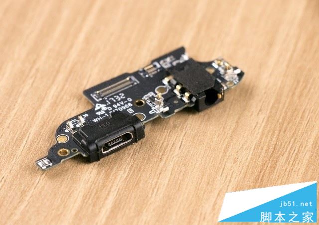 魅蓝Note6内部做工如何 魅蓝Note6拆机图解