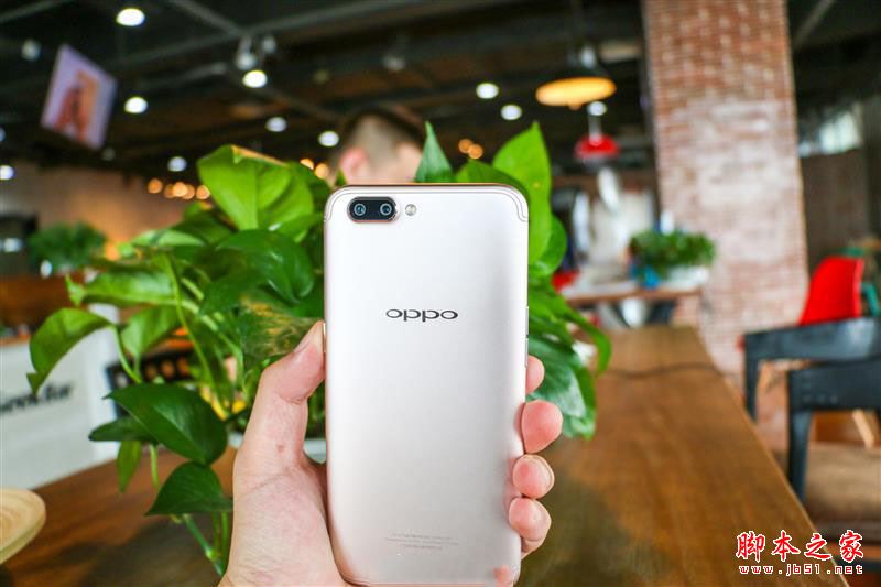 OPPO R11内部做工拆解如何?OPPO R11拆机详细图文评测