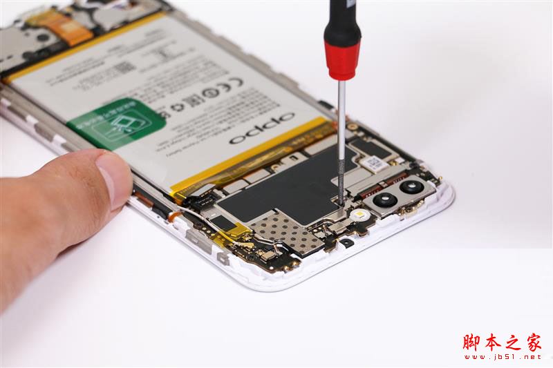 OPPO R11内部做工拆解如何?OPPO R11拆机详细图文评测