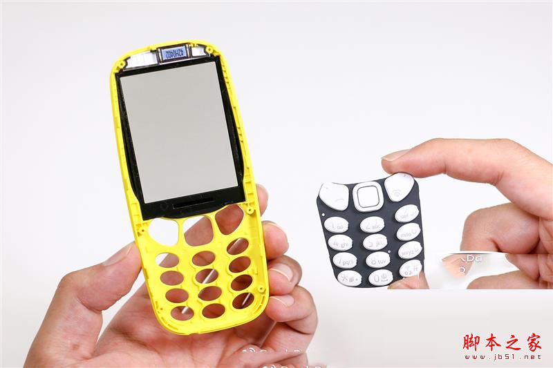 诺基亚3310内部做工怎么样?诺基亚3310复刻版拆机图解评测
