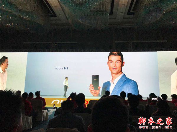努比亚M2有几种颜色?努比亚nubia M2黑金和香槟金哪个颜色好看?