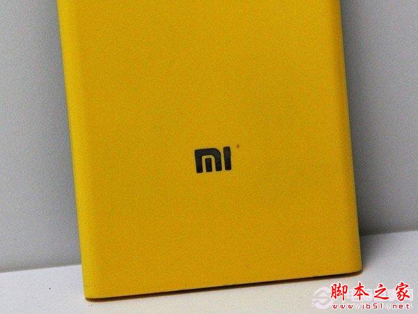 小米3背面底部外观