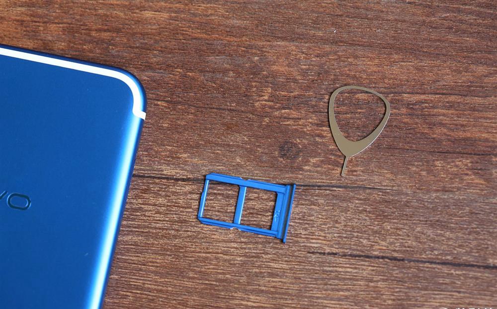 vivo X9活力蓝定制版开箱图赏：这配色骚气(14/24)