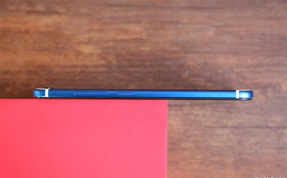 vivo X9活力蓝定制版开箱图赏：这配色骚气(15/24)