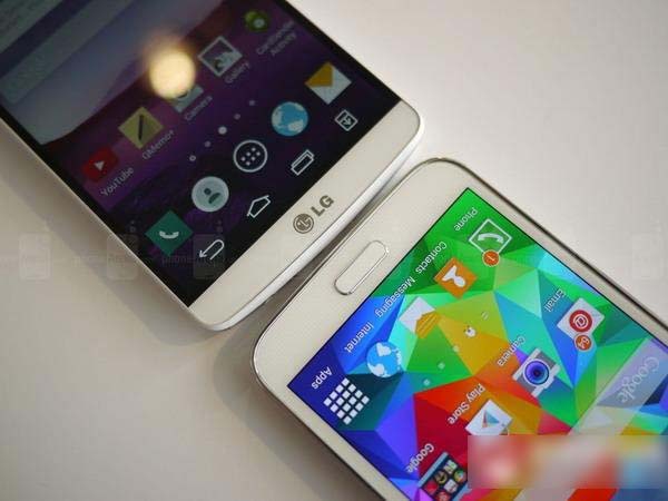 lg g3和三星s5哪个好?lg g3和三星s5配置对比1