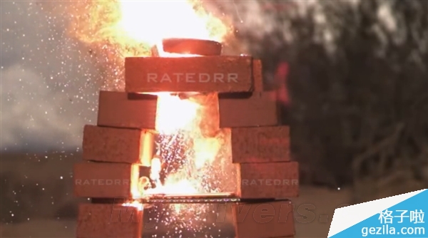 iPhone 6防弹、防水、防火测试