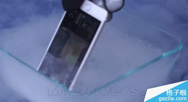 iPhone 6防弹、防水、防火测试