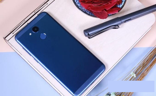 荣耀V9 play跑分多少 荣耀V9 play安兔兔跑分性能评测