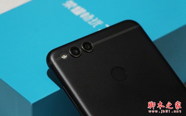 荣耀畅玩7X有几个版本？荣耀7X全网通标配版/高配版和尊享版详细区别对比 