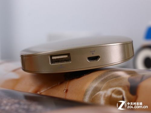 正好配iPhone 6 时尚精美移动电源推荐