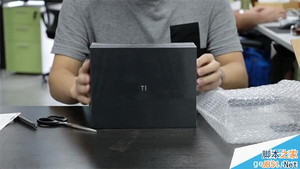 逼格怎么样?锤子手机量产版开箱视频