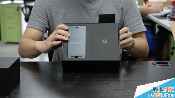 逼格怎么样?锤子手机量产版开箱视频