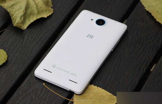 中兴V5S背面外观