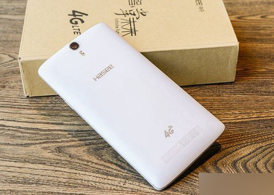 神舟灵雅X55 4G背面外观