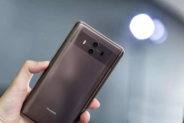 华为Mate10怎么截屏？华为Mate10两种截图方法