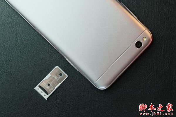 红米5A怎么装卡/插卡？红米5A手机SIM卡安装图文教程 