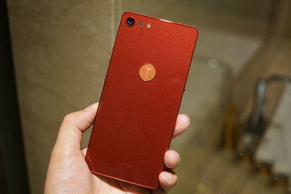 坚果Pro2怎么样？锤子坚果Pro2配置外观拍照性能上手深度评测