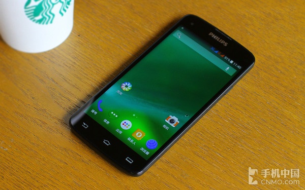 全高清大屏长续航强机 飞利浦I908评测