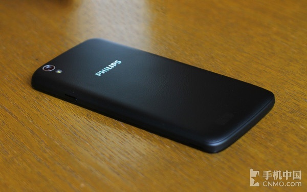 全高清大屏长续航强机 飞利浦I908评测