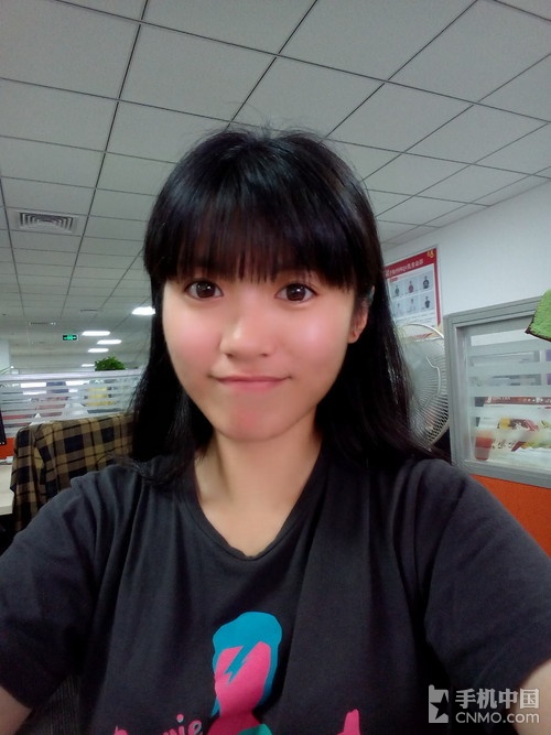 全高清大屏长续航强机 飞利浦I908评测