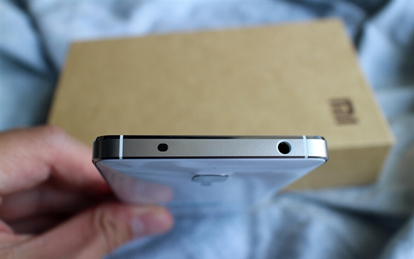 多图杀猫！小米4白色版真机图赏 比黑色的赞多了图片11