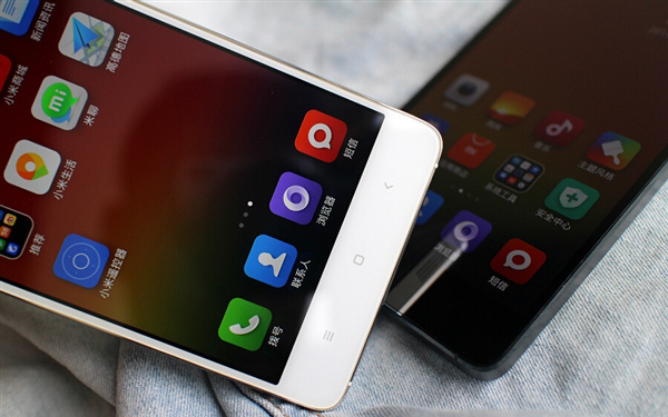 多图杀猫！小米4白色版真机图赏 比黑色的赞多了图片29