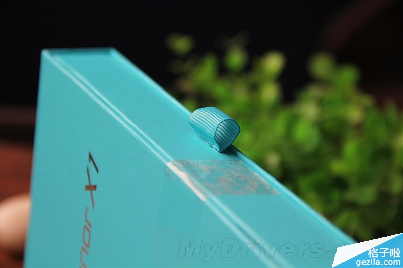 1999元看片神器！爱奇艺版荣耀X1评测