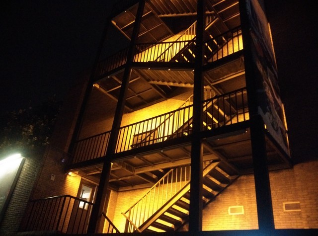 价格相差9毛9 一加手机与小米4应该选谁 